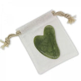Gua Sha en Pierre de Jade Vert avec housse Hersée Hersée Paris 9