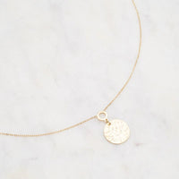 Collier pendentif Circé rond martelé doré Hersée Hersée Paris 9