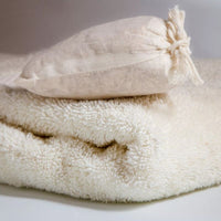 Sachet de bois de cèdre parfumé Anti-mites vêtements La Droguerie Ecologique Hersée Paris 9