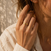 Bague Calliopée anneau effet zébré doré ajustable Hersée Hersée Paris 9
