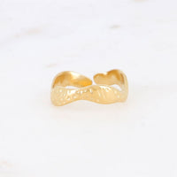Bague Kyma vague martelée dorée Hersée Hersée Paris 9