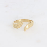 Bague Pegasos ailes texturées dorée ajustable Hersée Hersée Paris 9
