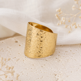 Bague Uranie manchette dorée martelée Hersée Hersée Paris 9