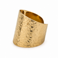 Bague Uranie manchette dorée martelée Hersée Hersée Paris 9