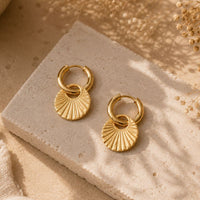 Boucles d’oreilles Galatée créoles dorées rainurées Hersée Hersée Paris 9