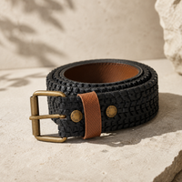 Ceinture en pneu de vélo Gravel upcyclée noire et châtaigne - La Vie est Belt La vie est belt Hersée Paris 9