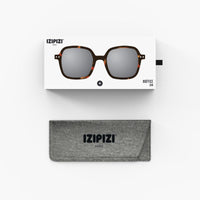 Lunettes de soleil carrées oversize #Office Sun – Izipizi Izipizi Hersée Paris 9