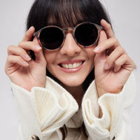 Lunettes de soleil forme ronde #D unisexe Sun - Izipizi Izipizi Hersée Paris 9