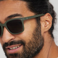 Lunettes de soleil forme trapèze #E unisexe Sun – Izipizi Izipizi Hersée Paris 9