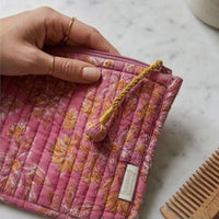 Pochette matelassée en coton imprimé main - Bonheur du Jour Paris Bonheur du Jour Paris Hersée Paris 9